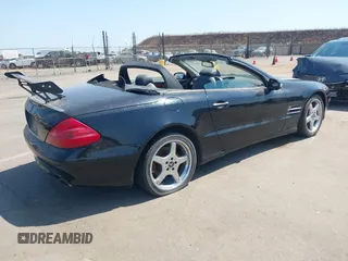 2003 Mercedes-Benz SL 500 z VIN WDBSK75F73F013272, wystawiony jako IAAI lot #42428315 z przebiegiem Nie podano mil oraz . Historia ofert i sprzedaży dostępna na DreamBid. Obrazek 4.