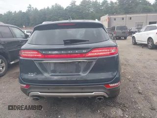 2019 Lincoln MKC Reserve with VIN 5LMCJ3D99KUL07269, listed as a IAAI auction lot 42498672 with 39,315 mi miles and . Bid and sale history available at DreamBid. Image 17.