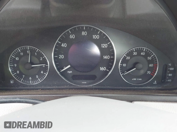 2004 Mercedes-Benz CLK 320 z VIN WDBTK65G54T009988, wystawiony jako IAAI lot #42079933 z przebiegiem Nie podano mil oraz . Historia ofert i sprzedaży dostępna na DreamBid. Obrazek 7.