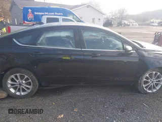 2019 Ford Fusion SE with VIN 3FA6P0HD6KR203724, listed as a IAAI auction lot 41921200 with 95,459 mi miles. Bid and sale history available at carsss.com. Image 14.
