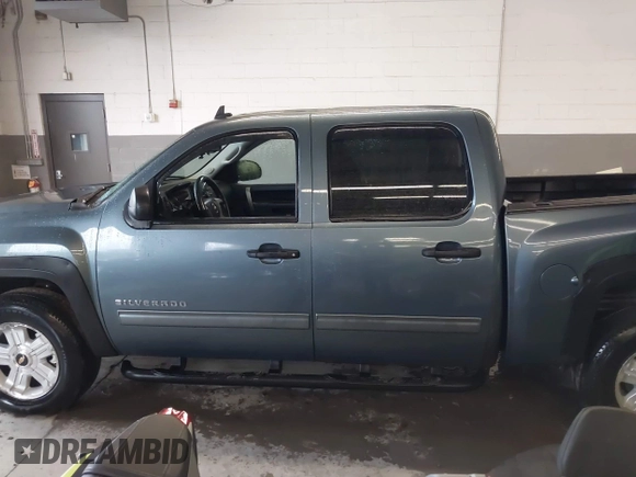 2011 Chevrolet Silverado 1500 LT with VIN 1GCPKSE39BF265085, listed as a IAAI auction lot 42198467 with 135,879 mi miles and . Bid and sale history available at DreamBid. Image 14.