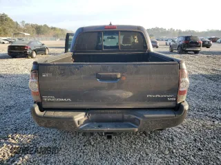 2015 Toyota Tacoma PreRunner with VIN 3TMJU4GN5FM180924, listed as a Copart auction lot 50864315 with 176,562 mi miles and Salvage title. Bid and sale history available at DreamBid. Image 6.