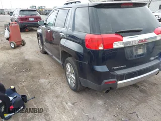 2015 GMC Terrain SLT with VIN 2GKFLYE32F6357641, listed as a IAAI auction lot 40746123 with 117,291 mi miles. Bid and sale history available at carsss.com. Image 3.