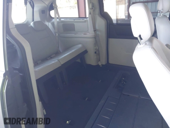 2010 Dodge Grand Caravan SXT with VIN 2D4RN5DX6AR316624, listed as a IAAI auction lot 41943314 with 132,563 mi miles and . Bid and sale history available at DreamBid. Image 8.