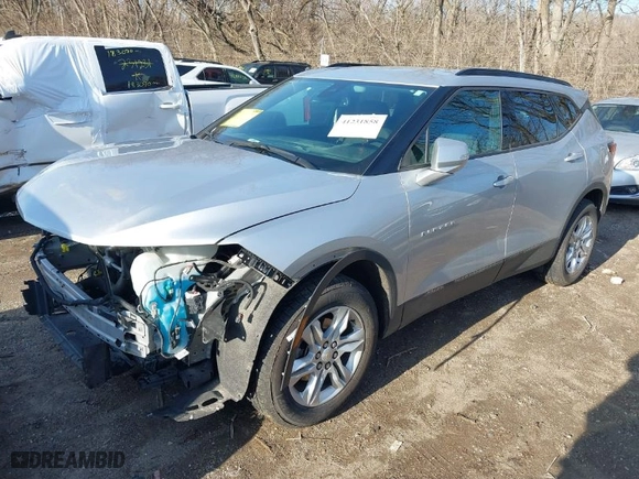2021 Chevrolet Blazer LT with VIN 3GNKBCR46MS501832, listed as a IAAI auction lot 41231858 with 62,315 mi miles. Bid and sale history available at carsss.com. Image 2.