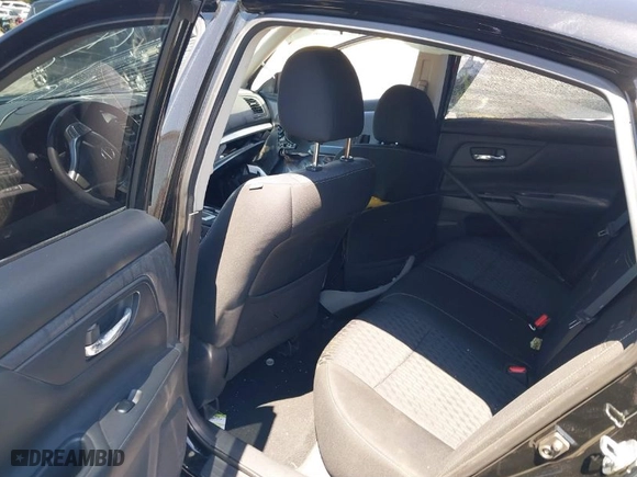 2018 Nissan Altima 2.5 S with VIN 1N4AL3AP6JC275998, listed as a IAAI auction lot 39138577 with 99,195 mi miles. Bid and sale history available at carsss.com. Image 8.