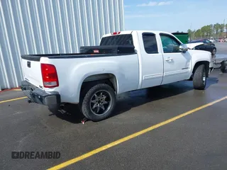 2009 GMC Sierra 1500 with VIN 1GTEC39J69Z260325, listed as a IAAI auction lot 41719022 with 207,647 mi miles and . Bid and sale history available at DreamBid. Image 4.