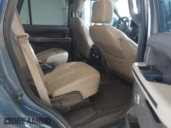 2018 Ford Expedition Limited with VIN 1FMJU1KT6JEA13227, listed as a IAAI auction lot 41830144 with 115,787 mi miles. Bid and sale history available at carsss.com. Image 8.
