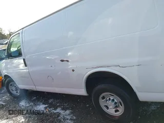 2007 Chevrolet Express Cargo Van with VIN 1GCGG25V571104532, listed as a IAAI auction lot 41718875 with 174,955 mi miles. Bid and sale history available at carsss.com. Image 14.