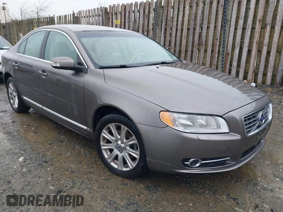 2011 Volvo S80 3.2L with VIN YV1940AS2B1148864, listed as a IAAI auction lot 41721256 with 92,714 mi miles. Bid and sale history available at carsss.com. Image 1.