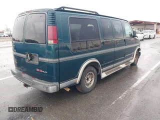 1997 GMC Savana with VIN 1GDFG15R6V1004277, listed as a IAAI auction lot 41462401 with 495,223 mi miles. Bid and sale history available at carsss.com. Image 4.
