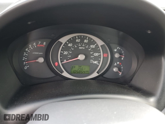 2005 Hyundai Tucson GLS with VIN KM8JN12D15U068721, listed as a Copart auction lot 80925064 with 105,854 mi miles and Clean Title. Bid and sale history available at carsss.com. Image 9.