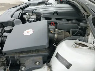 2004 BMW 3 Series 325i с VIN WBAAZ33464KP85402, выставлен на аукционе IAAI как лот 42643413 с пробегом 48 706 миль миль и . История ставок и продаж доступна на DreamBid. Изображение 19.
