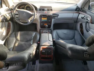2000 Mercedes-Benz S-Class with VIN WDBNG75J2YA055873, listed as a Copart auction lot 62303444 with 236,646 mi miles and Salvage Title. Bid and sale history available at carsss.com. Image 8.