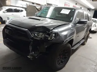 2022 Toyota 4Runner TRD Off Road Premium with VIN JTERU5JRXN6039670, listed as a IAAI auction lot 41117621 with 33,892 mi miles. Bid and sale history available at carsss.com. Image 18.