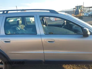 2001 Volvo V70 with VIN YV1SZ58DX11023987, listed as a IAAI auction lot 41371491 with 261,340 mi miles and . Bid and sale history available at DreamBid. Image 13.