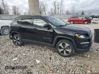 2018 Jeep Compass Latitude z VIN 3C4NJDBB9JT232917, wystawiony jako Copart lot #79050354 z przebiegiem 79 885 mil mil oraz Czysty tytuł • Clean title. Historia ofert i sprzedaży dostępna na DreamBid. Obrazek 4.