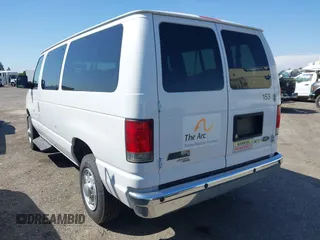2014 Ford Econoline Passenger XL with VIN 1FBNE3BL9EDA22177, listed as a IAAI auction lot 42097378 with 232,100 mi miles. Bid and sale history available at carsss.com. Image 3.