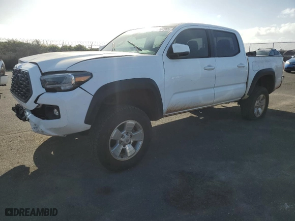 2020 Toyota Tacoma 4WD SR5 with VIN 3TMCZ5AN1LM320696, listed as a Copart auction lot 47607955 with 28,957 mi miles and Clean Title. Bid and sale history available at carsss.com. Image 1.