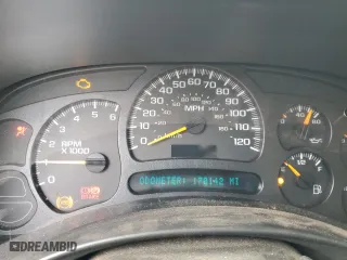2006 Chevrolet Silverado 1500 LS with VIN 1GCEC19X86Z137517, listed as a Copart auction lot 82598584 with 170,142 mi miles and Salvage Title. Bid and sale history available at carsss.com. Image 9.