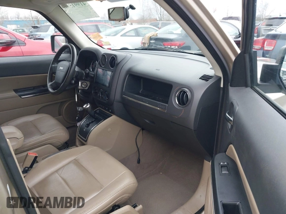 2009 Jeep Patriot Limited with VIN 1J4FT48B19D172049, listed as a IAAI auction lot 41991556 with 86,634 mi miles and . Bid and sale history available at DreamBid. Image 5.