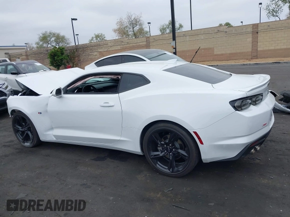 2023 Chevrolet Camaro 2LT z VIN 1G1FD1RS1P0132244, wystawiony jako IAAI lot #42110410 z przebiegiem 39 031 mil mil oraz . Historia ofert i sprzedaży dostępna na DreamBid. Obrazek 15.