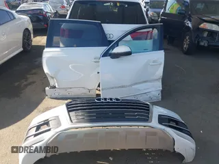 2019 Audi Q7 Premium z VIN WA1AAAF70KD037387, wystawiony jako IAAI lot #41966996 z przebiegiem 93 245 mil mil oraz . Historia ofert i sprzedaży dostępna na DreamBid. Obrazek 12.