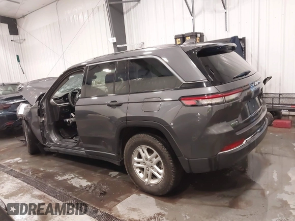 2023 Jeep Grand Cherokee Altitude with VIN 1C4RJHAG9P8890136, listed as a IAAI auction lot 41311418 with Not provided miles and . Bid and sale history available at DreamBid. Image 15.