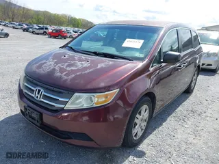 2011 Honda Odyssey LX with VIN 5FNRL5H28BB088074, listed as a IAAI auction lot 42033376 with 199,148 mi miles. Bid and sale history available at carsss.com. Image 6.