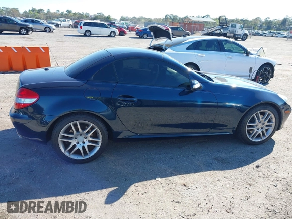 2007 Mercedes-Benz SLK 280 z VIN WDBWK54F67F145453, wystawiony jako IAAI lot #41756983 z przebiegiem 133 608 mil mil oraz . Historia ofert i sprzedaży dostępna na DreamBid. Obrazek 13.
