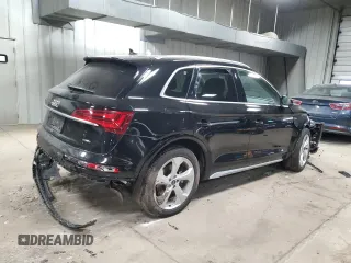 2023 Audi Q5 S line Prestige with VIN WA1FAAFY2P2061904, listed as a Copart auction lot 41449045 with Not provided miles and Non repairable. Bid and sale history available at DreamBid. Image 3.