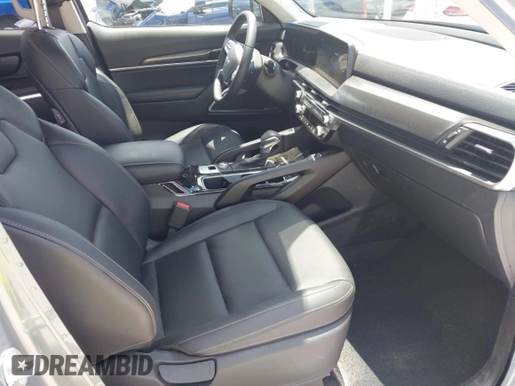 2024 Kia Telluride S z VIN 5XYP64GC4RG557618, wystawiony jako IAAI lot #42179390 z przebiegiem 11 347 mil mil oraz . Historia ofert i sprzedaży dostępna na DreamBid. Obrazek 5.