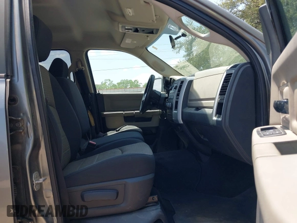 2009 Dodge 1500 SLT z VIN 1D3HB13T69S785965, wystawiony jako IAAI lot #42188507 z przebiegiem 225 314 mil mil oraz . Historia ofert i sprzedaży dostępna na DreamBid. Obrazek 5.