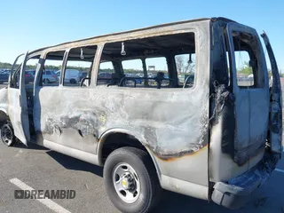 2009 Chevrolet Express Passenger with VIN 1GAHG35KX91132693, listed as a IAAI auction lot 42121039 with Not provided miles and . Bid and sale history available at DreamBid. Image 3.