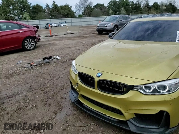 2015 BMW M4 with VIN WBS3R9C54FK334245, listed as a Copart auction lot 54086695 with 90,191 mi miles and Salvage title. Bid and sale history available at DreamBid. Image 13.
