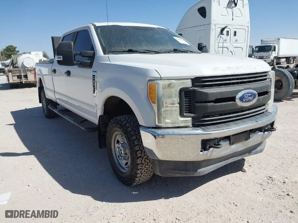 2017 Ford Super Duty F-250 SRW Lariat with VIN 1FT7W2B69HEE73405, listed as a IAAI auction lot 41689288 with 141,595 mi miles. Bid and sale history available at carsss.com. Image 1.