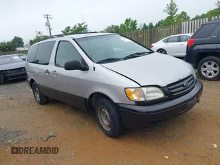 2002 Toyota Sienna LE z VIN 4T3ZF13C12U441684, wystawiony jako IAAI lot #42273683 z przebiegiem 256 635 mil mil oraz . Historia ofert i sprzedaży dostępna na DreamBid. Obrazek 1.