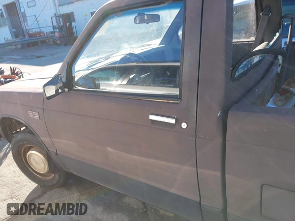 1986 GMC Sonoma with VIN 1GTBS14EXG2502284, listed as a IAAI auction lot 41273610 with 154,805 mi miles and . Bid and sale history available at DreamBid. Image 14.