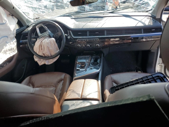 2018 Audi Q7 Premium Plus with VIN WA1LAAF72JD025331, listed as a Copart auction lot 59190365 with 125,472 mi miles and Salvage title. Bid and sale history available at DreamBid. Image 8.