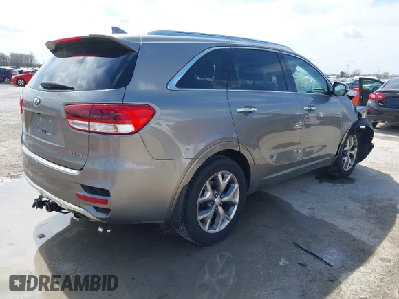 2017 Kia Sorento SX with VIN 5XYPKDA59HG255455, listed as a IAAI auction lot 41884480 with 111,407 mi miles and . Bid and sale history available at DreamBid. Image 4.