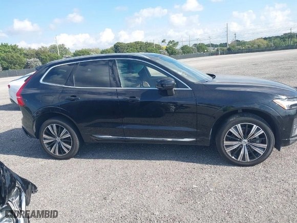 2023 Volvo XC60 Plus Bright Theme with VIN YV4L12DN9P1194699, listed as a IAAI auction lot 40881544 with 9,251 mi miles. Bid and sale history available at carsss.com. Image 13.