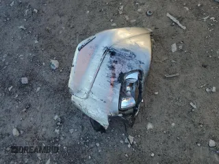 2001 Mitsubishi Montero Limited z VIN JA4MW51R81J030640, wystawiony jako Copart lot #47873715 z przebiegiem Nie podano mil oraz Szkoda całkowita • Salvage title. Historia ofert i sprzedaży dostępna na DreamBid. Obrazek 15.