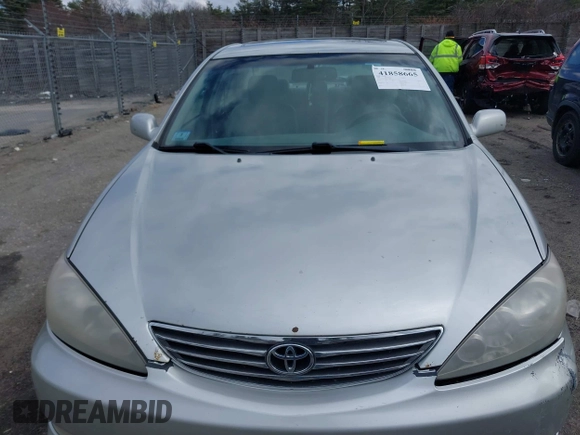 2006 Toyota Camry LE z VIN 4T1BF30K96U119883, wystawiony jako IAAI lot #41858665 z przebiegiem 228 340 mil mil oraz . Historia ofert i sprzedaży dostępna na DreamBid. Obrazek 10.