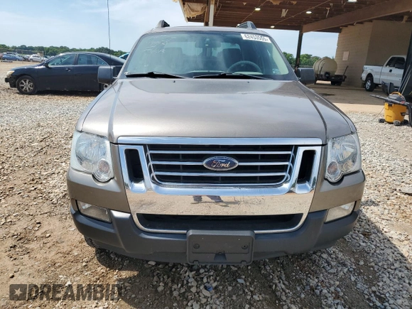2007 Ford Explorer Sport Trac XLT z VIN 1FMEU31K37UA25095, wystawiony jako Copart lot #62453555 z przebiegiem 133 051 mil mil oraz Szkoda całkowita • Salvage title. Historia ofert i sprzedaży dostępna na DreamBid. Obrazek 5.