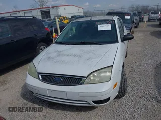 2007 Ford Focus S with VIN 1FAFP31N77W201442, listed as a IAAI auction lot 41887827 with 137,001 mi miles and . Bid and sale history available at carsss.com. Image 6.