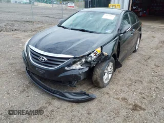 2014 Hyundai Sonata GLS z VIN 5NPEB4AC5EH944421, wystawiony jako IAAI lot #41875937 z przebiegiem 115 699 mil mil oraz . Historia ofert i sprzedaży dostępna na DreamBid. Obrazek 6.