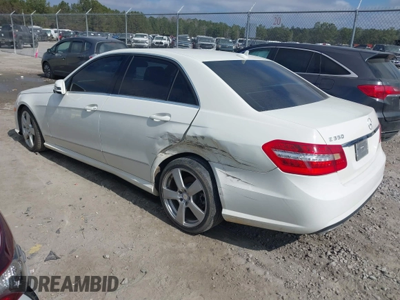 2011 Mercedes-Benz E-Class E 350 Luxury with VIN WDDHF5GB9BA270210, listed as a IAAI auction lot 41527438 with 147,692 mi miles. Bid and sale history available at carsss.com. Image 3.