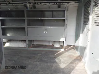1998 Chevrolet Chevy Van z VIN 1GCGG25R0W1069769, wystawiony jako IAAI lot #41767029 z przebiegiem 239 428 mil mil oraz . Historia ofert i sprzedaży dostępna na DreamBid. Obrazek 8.
