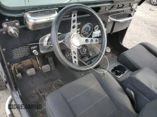 1982 Jeep CJ z VIN 1JCCM85A8CT000346, wystawiony jako Copart lot #79328974 z przebiegiem 3 949 mil mil oraz Nie do naprawy • Non repairable. Historia ofert i sprzedaży dostępna na DreamBid. Obrazek 8.