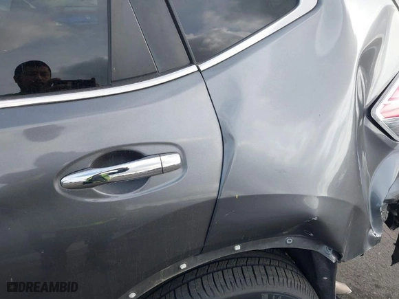 2015 Nissan Rogue SV with VIN 5N1AT2MK7FC770007, listed as a IAAI auction lot 41923287 with 111,034 mi miles. Bid and sale history available at carsss.com. Image 17.